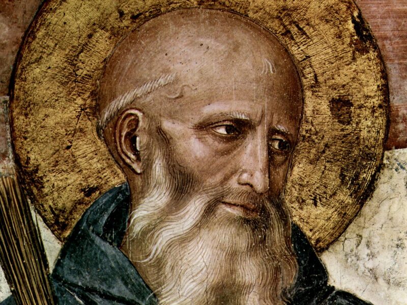 San Benito abad con barba blanca y hábito negro, detalle de un fresco de Fra Angelico