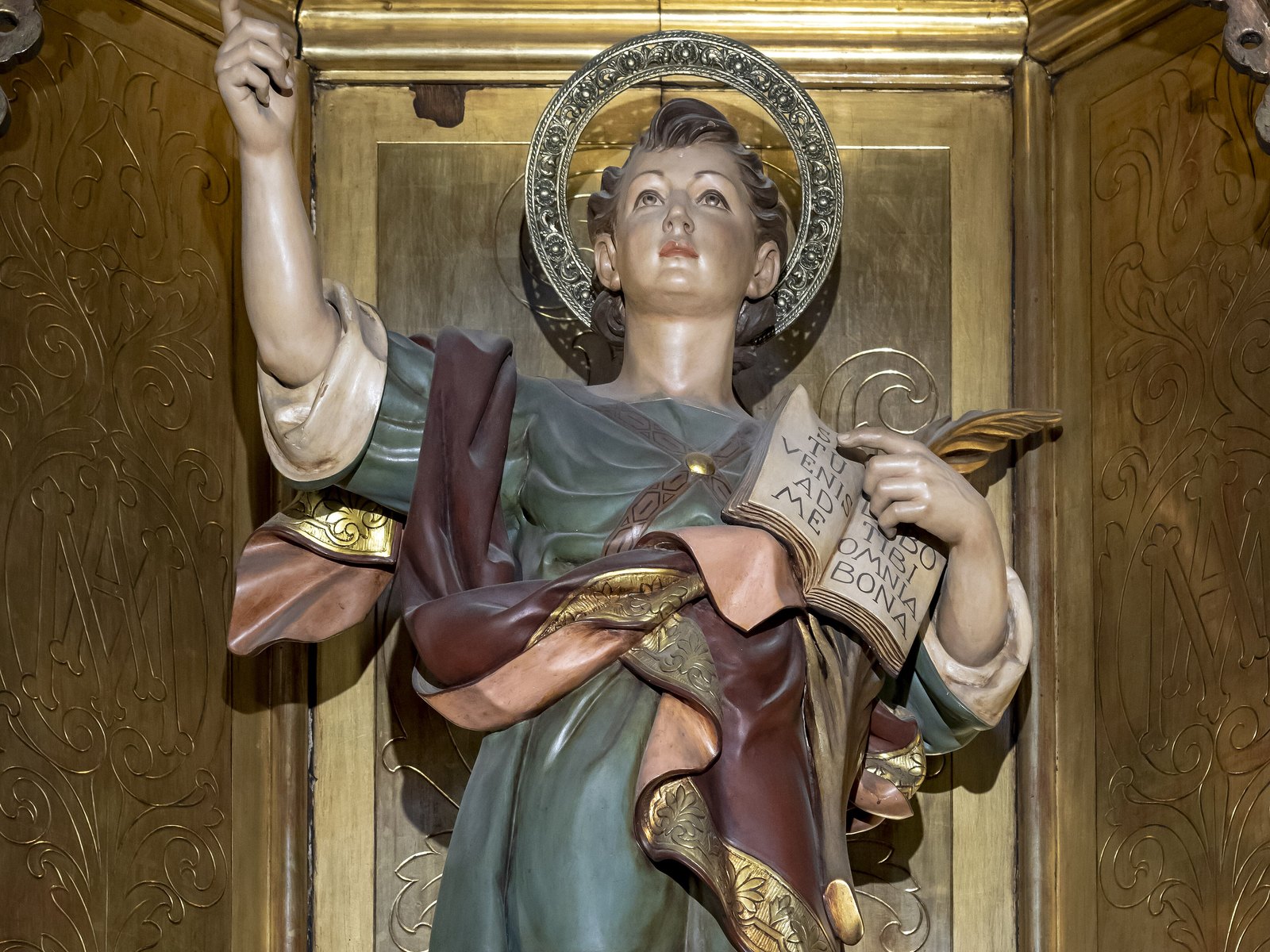 Estatua de San Pancracio en la catedral de Barcelona, joven mártir romano